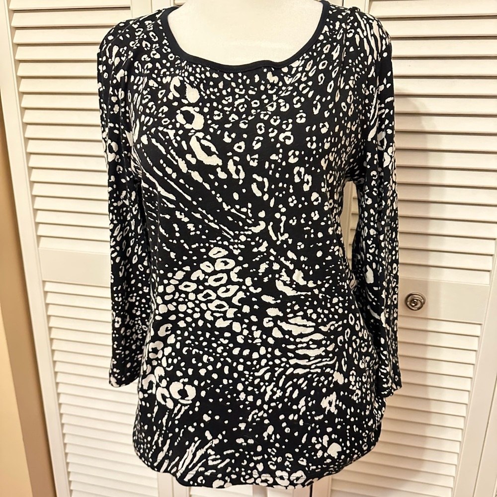 Chico's Black and White Abstract Long Sleeve Top